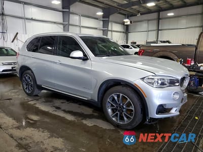 Czwarte zdjęcie samochodu z boku: 2016 BMW X5 XDRIVE35I VIN:5UXKR0C54G0P33277 - miniatura