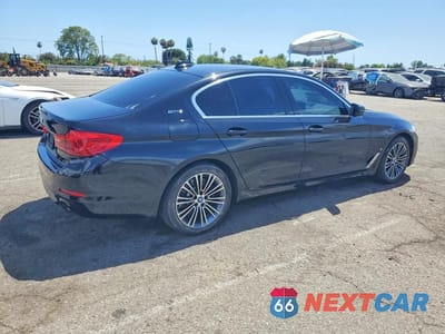 Trzecie zdjęcie samochodu z tyłu: 2019 BMW 530E VIN:WBAJA9C56KB389521 - miniatura