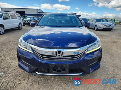 Piąte zdjęcie samochodu w środku: 2017 HONDA ACCORD EX VIN:1HGCR2F70HA013406 - miniatura