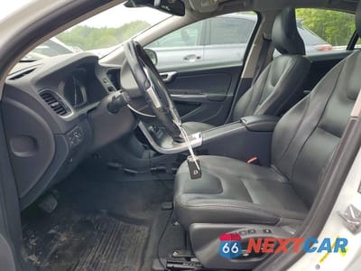 Zdjęcie 7 z 12 samochodu: 2014 VOLVO S60 T5 VIN:YV1612FH4E2288062 - miniatura