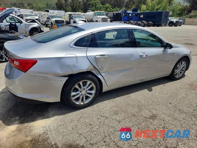 Trzecie zdjęcie samochodu z tyłu: 2018 CHEVROLET MALIBU LT VIN:1G1ZD5ST9JF154245 - miniatura