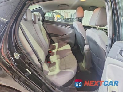 Zdjęcie 10 z 12 samochodu: 2016 HYUNDAI ACCENT SE VIN:KMHCT4AE1GU075391 - miniatura