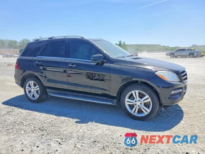 Czwarte zdjęcie samochodu z boku: 2013 MERCEDES-BENZ ML 350 VIN:4JGDA5JB1DA263458 - miniatura