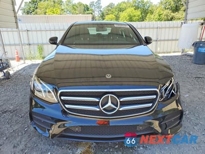 Piąte zdjęcie samochodu w środku: 2020 MERCEDES-BENZ E 350 VIN:WDDZF8DB6LA720634 - miniatura