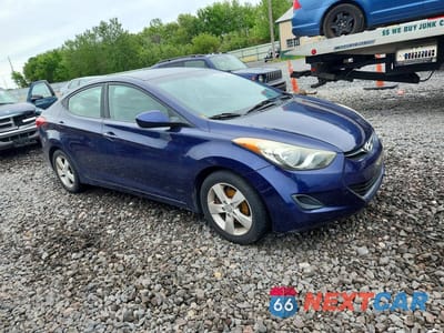 Czwarte zdjęcie samochodu z boku: 2011 HYUNDAI ELANTRA GLS VIN:5NPDH4AE9BH011998 - miniatura