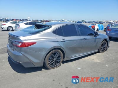 Trzecie zdjęcie samochodu z tyłu: 2025 TOYOTA CAMRY SE VIN:4T1DAACK7SU592294 - miniatura