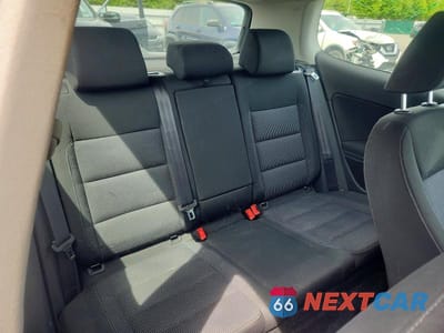 Zdjęcie 10 z 12 samochodu: 2013 VOLKSWAGEN GOLF VIN:WVWBM7AJXDW045074 - miniatura