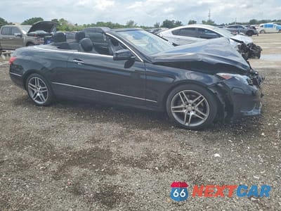 Czwarte zdjęcie samochodu z boku: 2014 MERCEDES-BENZ E 350 VIN:WDDKK5KF3EF234600 - miniatura