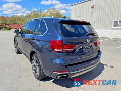 Drugie zdjęcie samochodu z przodu: 2017 HYUNDAI SANTA FE SE VIN:KM8SNDHFXHU236780 - miniatura