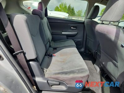 Zdjęcie 10 z 12 samochodu: 2013 TOYOTA PRIUS V THREE VIN:JTDZN3EU9D3223437 - miniatura