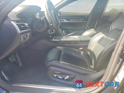 Zdjęcie 7 z 12 samochodu: 2019 BMW 740 XI VIN:WBA7E4C51KGV70286 - miniatura