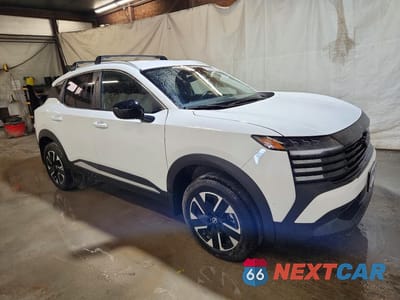 Czwarte zdjęcie samochodu z boku: 2026 NISSAN KICKS SV VIN:3N8AP6CB7TL342282 - miniatura