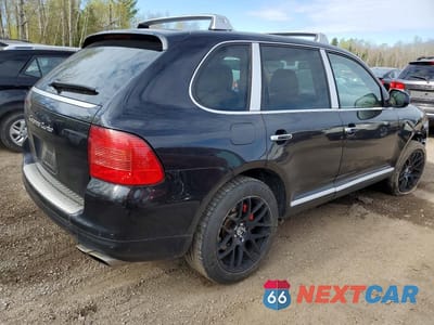 Trzecie zdjęcie samochodu z tyłu: 2004 PORSCHE CAYENNE VIN:WP1AC29P84LA92954 - miniatura