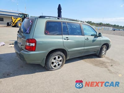 Trzecie zdjęcie samochodu z tyłu: 2005 TOYOTA HIGHLANDER LIMITED VIN:JTEEP21A550079964 - miniatura