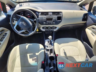 Zdjęcie 8 z 12 samochodu: 2013 KIA RIO LX VIN:KNADM4A34D6268099 - miniatura