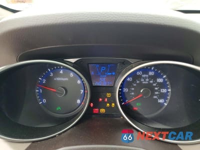 Zdjęcie 9 z 12 samochodu: 2010 HYUNDAI TUCSON VIN:KM8JU3AC8AU064473 - miniatura