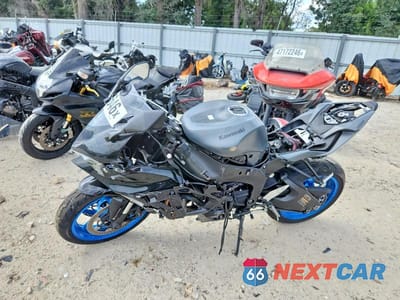 Trzecie zdjęcie samochodu z tyłu: 2026 KAWASAKI ZX636 K VIN:JKBZXJJ1XTA042762 - miniatura