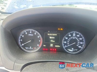 Zdjęcie 9 z 12 samochodu: 2015 HYUNDAI GENESIS 5.0L VIN:KMHGN4JF0FU058858 - miniatura