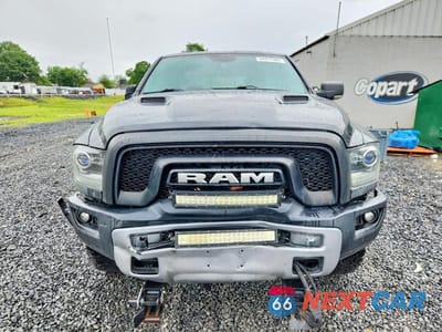 Piąte zdjęcie samochodu w środku: 2016 RAM 1500 REBEL VIN:1C6RR7YT8GS118386 - miniatura