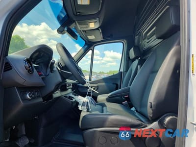 Zdjęcie 7 z 13 samochodu: 2025 MERCEDES-BENZ SPRINTER 2500 VIN:W1Y4NCVY4ST202906 - miniatura