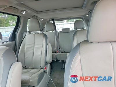 Zdjęcie 10 z 13 samochodu: 2014 TOYOTA SIENNA LIMITED 7-PASSENGER VIN:5TDYK3DC5ES430419 - miniatura