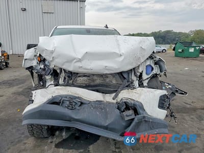 Piąte zdjęcie samochodu w środku: 2019 CHEVROLET SILVERADO K1500 RST VIN:3GCUYEED0KG261713 - miniatura