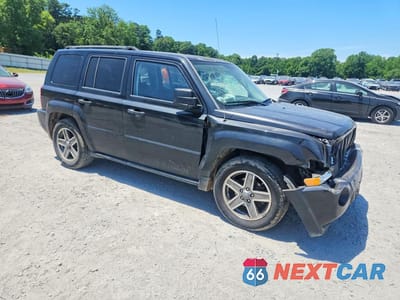 Czwarte zdjęcie samochodu z boku: 2008 JEEP PATRIOT SPORT VIN:1J8FT28WX8D761055 - miniatura