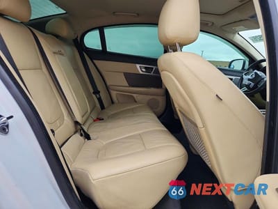 Zdjęcie 10 z 12 samochodu: 2012 JAGUAR XF VIN:SAJWA0FB6CLS47091 - miniatura