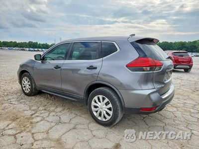 Trzecie zdjęcie samochodu z tyłu: 2017 NISSAN ROGUE S VIN:KNMAT2MV1HP519316 - miniatura