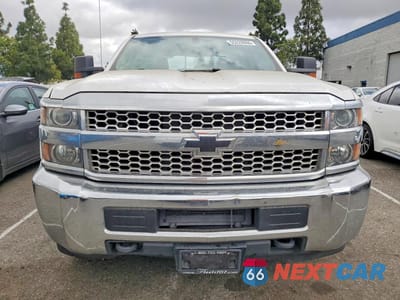 Piąte zdjęcie samochodu w środku: 2019 CHEVROLET SILVERADO C2500 HEAVY DUTY VIN:1GC1CREG6KF198086 - miniatura