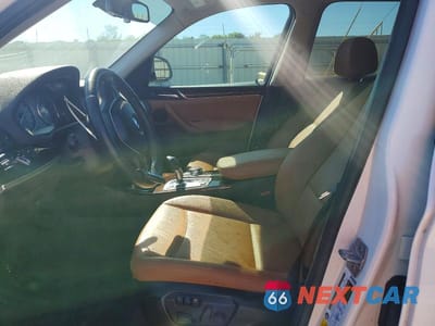 Zdjęcie 7 z 13 samochodu: 2017 BMW X3 SDRIVE28I VIN:5UXWZ7C34H0X41714 - miniatura