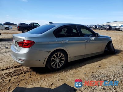 Trzecie zdjęcie samochodu z tyłu: 2018 BMW 320 I VIN:WBA8A9C54JAD28030 - miniatura