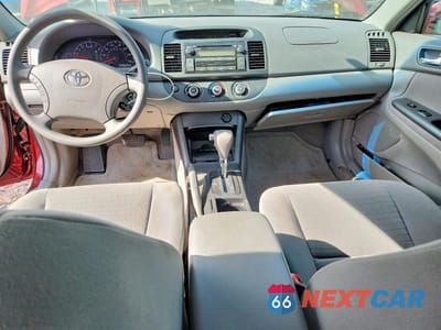Zdjęcie 8 z 12 samochodu: 2005 TOYOTA CAMRY LE VIN:4T1BE30K95U400132 - miniatura
