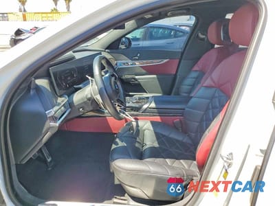Zdjęcie 7 z 12 samochodu: 2023 BMW 740 I VIN:WBA23EH00PCM83724 - miniatura