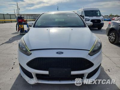 Piąte zdjęcie samochodu w środku: 2017 FORD FOCUS ST VIN:1FADP3L99HL292661 - miniatura