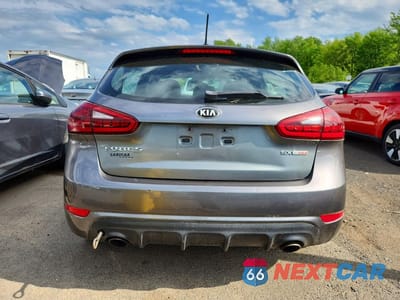 Zdjęcie 6 z 12 samochodu: 2016 KIA FORTE SX VIN:KNAFZ5A35G5592172 - miniatura