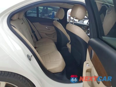 Zdjęcie 10 z 12 samochodu: 2019 MERCEDES-BENZ C 300 4MATIC VIN:55SWF8EB6KU298526 - miniatura