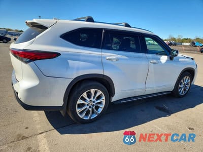 Trzecie zdjęcie samochodu z tyłu: 2020 TOYOTA HIGHLANDER LIMITED VIN:5TDDZRBH1LS033542 - miniatura