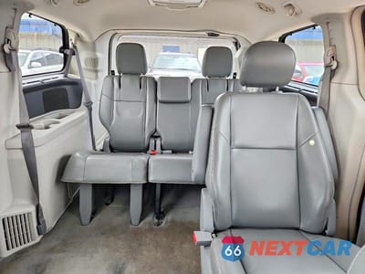 Zdjęcie 10 z 14 samochodu: 2013 VOLKSWAGEN ROUTAN SE VIN:2C4RVABG5DR725100 - miniatura