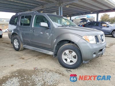 Czwarte zdjęcie samochodu z boku: 2006 NISSAN PATHFINDER S VIN:5N1AR18W46C676639 - miniatura