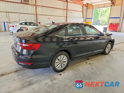 Trzecie zdjęcie samochodu z tyłu: 2020 VOLKSWAGEN JETTA S VIN:3VWCB7BU3LM077251 - miniatura