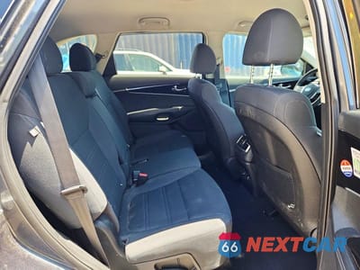 Zdjęcie 10 z 12 samochodu: 2020 KIA SORENTO S VIN:5XYPGDA55LG613497 - miniatura