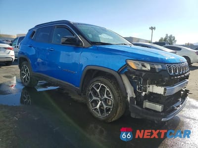 Czwarte zdjęcie samochodu z boku: 2025 JEEP COMPASS LIMITED VIN:3C4NJDCN0ST620919 - miniatura
