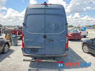 Zdjęcie 6 z 13 samochodu: 2019 MERCEDES BENZ SPRINTER 2500 DELIVERY VAN VIN:WD4PF1CD3KP151609 - miniatura