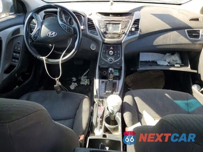 Zdjęcie 8 z 12 samochodu: 2016 HYUNDAI ELANTRA VALUE EDITION VIN:KMHDH4AE1GU545960 - miniatura