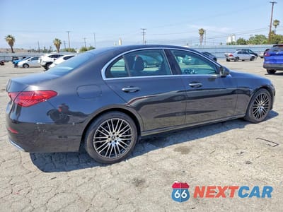 Trzecie zdjęcie samochodu z tyłu: 2023 MERCEDES-BENZ C 300 VIN:W1KAF4GBXPR082025 - miniatura