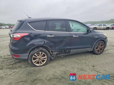 Trzecie zdjęcie samochodu z tyłu: 2017 FORD ESCAPE SE VIN:1FMCU0GD6HUB96407 - miniatura