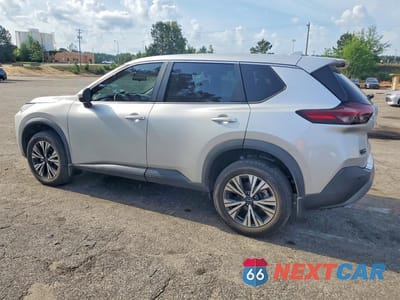 Drugie zdjęcie samochodu z przodu: 2022 NISSAN ROGUE SV VIN:5N1BT3BB2NC688245 - miniatura