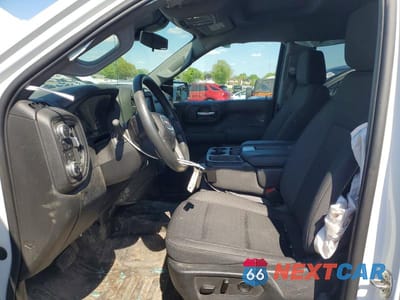 Zdjęcie 7 z 12 samochodu: 2023 GMC SIERRA K1500 VIN:1GTPUAEKXPZ266019 - miniatura