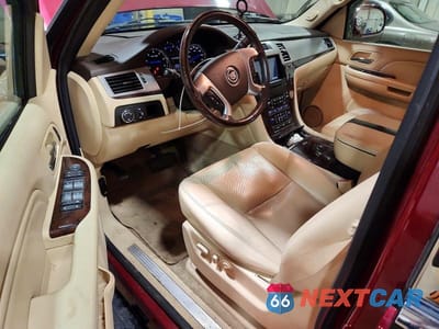 Zdjęcie 8 z 13 samochodu: 2008 CADILLAC ESCALADE LUXURY VIN:1GYFK63808R109472 - miniatura